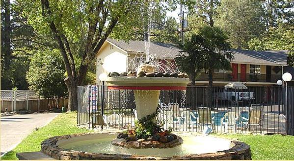 Paradise Inn Экстерьер фото
